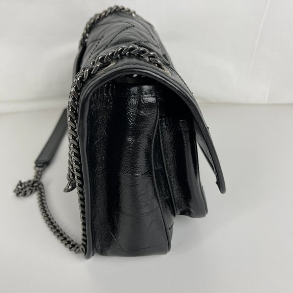 New Saint Laurent Niki Baby Crossbody in Crinkled Leather - Picture 6 of 14